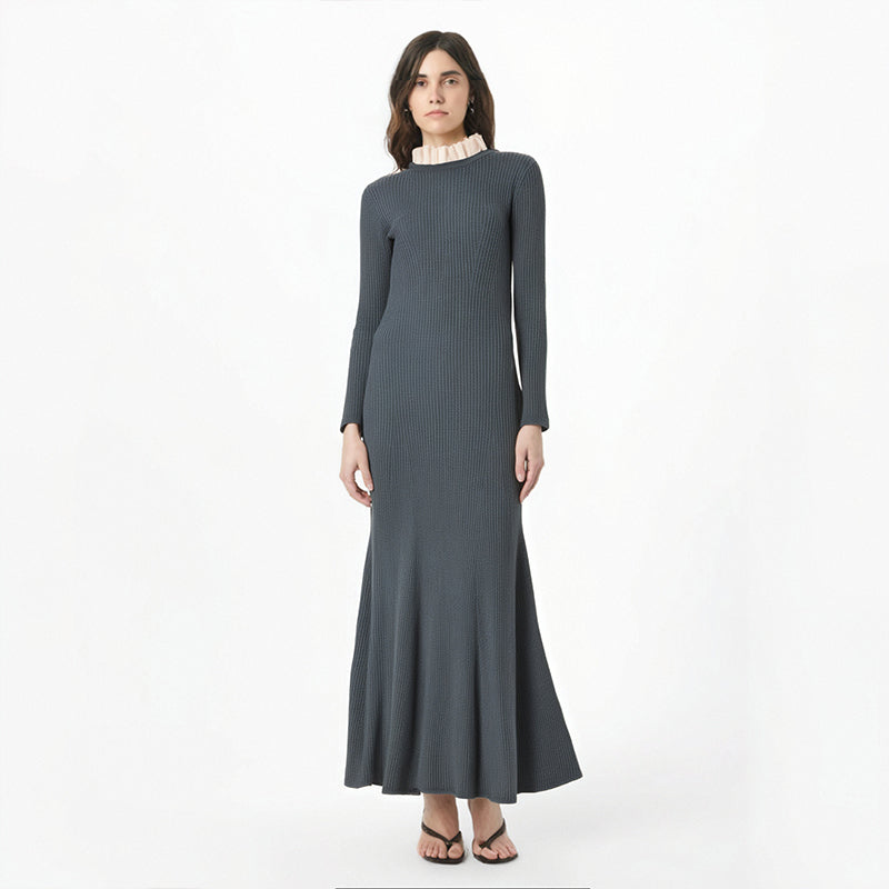 Robe en tricot - col poupée contrasté