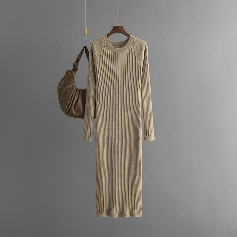 Robe midi en laine européenne et américaine – coupe ajustée avec col rond