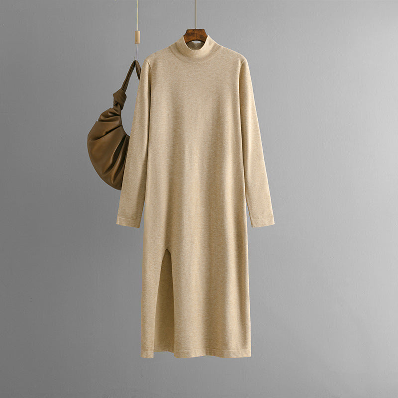 Robe en maille à col montant et fente – style automne/hiver